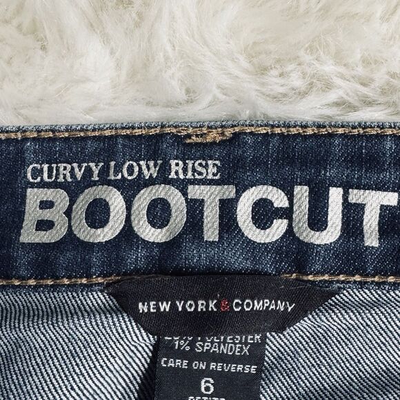 New York & Company Low Rise Blue Boot Cut Jeans, 6 Petite - Picture 4 of 8